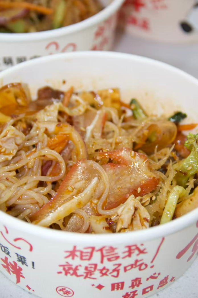 五六万块钱能干啥？能开一家蜀渝拌凉拌店