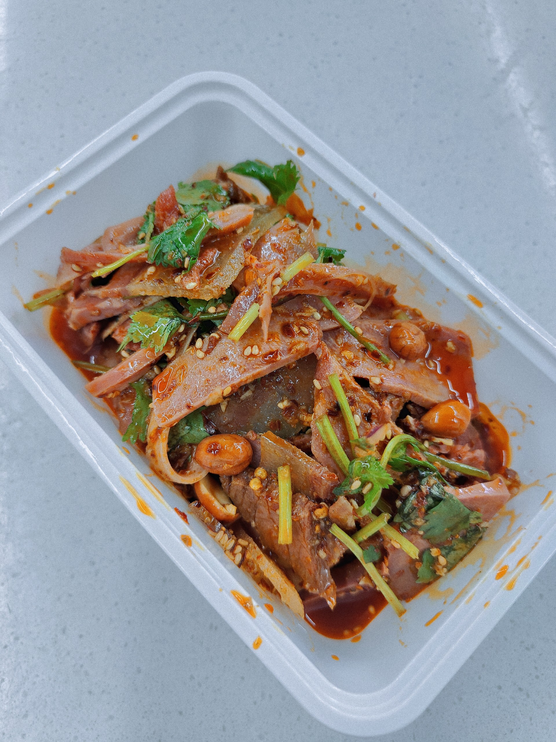 门店虽小，人气爆棚：蜀渝拌如何做到“一开就火”？